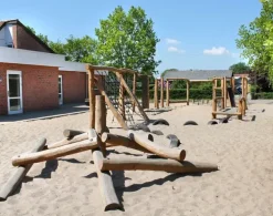 Core klatrepyramide i robinia