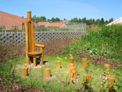 Core robinia eventyrstol med 10 stubber