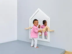 Educasa speilhus med barre