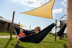 Hengekøyekombinasjon med solseil