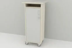 Innskrivningspult med stort skap rød