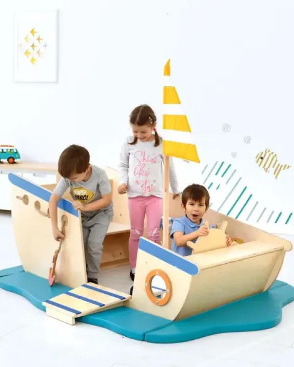 Lekebåt med madrasser