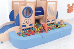 Lekehjørne Ubåt med basseng