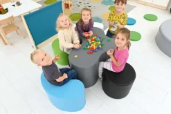 Linne puffsett med bord