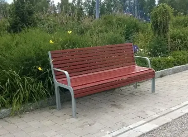 Nonstop Talking benk med armlene