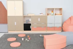 Quadro liten dør til yttervegg beige