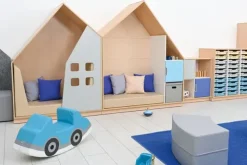 Quadro liten dør til yttervegg beige