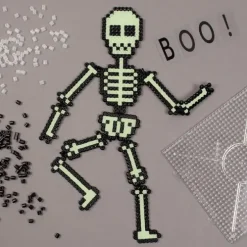 Selvlysende skjelett av perler- idépakke