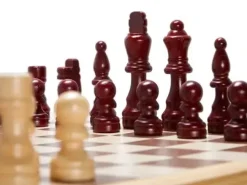 Sjakkbord med vendbar spillplate