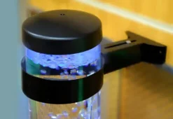 Veggfeste til liten boblesylinder